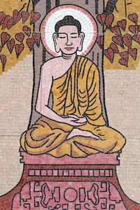 Ong Nui boeddhistische pagode, muurschildering, Het leven van de Boeddha, Shakyamuni Boeddha zittend in de meditatiehouding onder de Bodhiboom, Quy Nhon, Vietnam, 2019 (foto) door Unbekannt