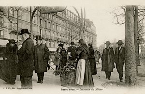 Parijs Métro - ingang met art nouveau boog door Unbekannter Künstler