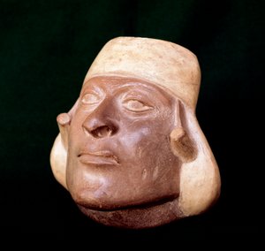 Precolumbiaanse kunst, Mochica-beschaving: terracotta vaas die het hoofd van een man voorstelt - 200 v.Chr.-700 n.Chr. - Lima, Nationaal Museum van Antropologie en Archeologie, Peru