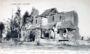 Ruïnes van de kerk in het dorp Frise, Somme, Frankrijk 1914-1918 door Unbekannter Künstler