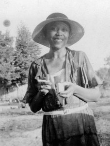 Lachende vrouw, ca. 1935
