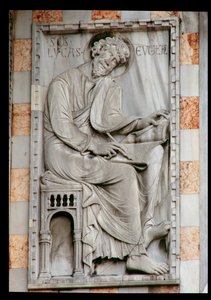 St. Lucas, reliëf van de noordzijde van de basiliek door Unbekannt