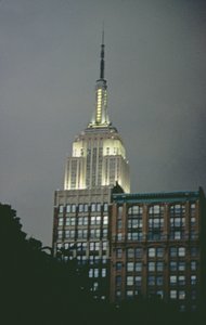 Het Empire State Building bij nacht door Unbekannt