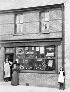 Verenigd Koninkrijk: Een Schoenmakerswinkel - ca. 1903 door Unbekannt