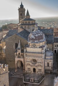 Uitzicht op Piazza Duomo, Bergamo Alta, Italië door Unbekannter Künstler