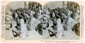 Boksergevangenen gevangen en binnengebracht door de Amerikaanse 6e Cavalerie, Tientsin, China, 1901 door Underwood and Underwood