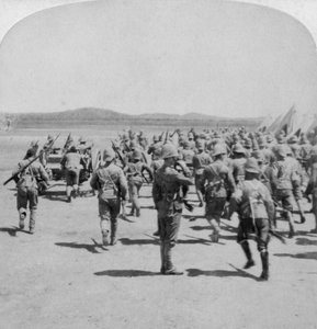 Kampalarm bij Honey Nest Kloof, Zuid-Afrika, 1900 door Underwood and Underwood