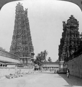 Gopuram, Sri Meenakshi Hindoe Tempel, Madurai, Tamil Nadu, India, ca. 1900s door Underwood and Underwood