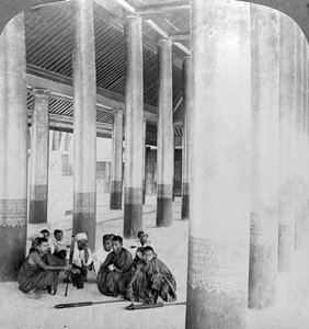 Binnen de Audiëntiezaal, Mandalay Paleis, Birma door Underwood and Underwood