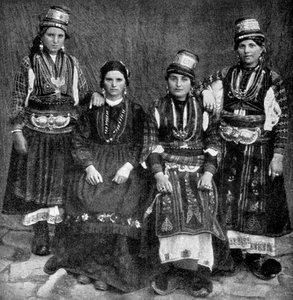 Roma vrouwen, Albanië door Underwood and Underwood
