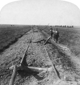 Koninklijke ingenieurs repareren een door de Boeren vernietigde spoorweg, Kroonstad, Zuid-Afrika, 1900
