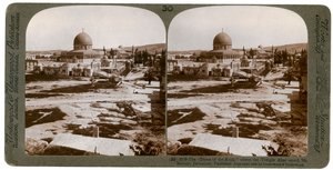 De Rotskoepel, waar het Tempelaltaar stond, Berg Moriah, Jeruzalem, Palestina door Underwood and Underwood