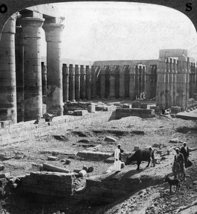 De Tempel van Luxor, Thebe, Egypte door Underwood and Underwood