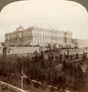 Het imposante Koninklijk Paleis en Koninklijk Park Campo del Moro...Madrid, Spanje, 1902 door Underwood and Underwood