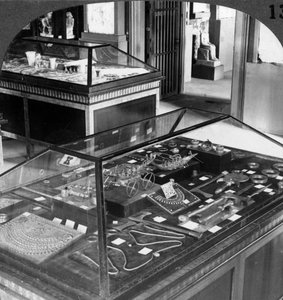 De prachtige sieraden van koningin Ahhotep c1560BC-1530BC, Cairo Museum, Egypte, 1905