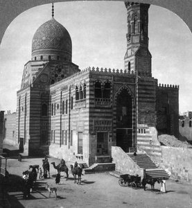 Grafmoskee van Sultan Kait Bey, Caïro, Egypte, 1905 door Underwood and Underwood