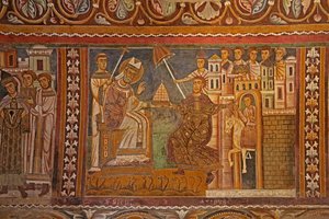 Keizer Constantijn presenteert zijn keizerlijke tiara aan paus Sylvester, geeft hem de heerschappij over Rome, westelijke muur van de kapel van San Silvestro, 1246 door Unknown
