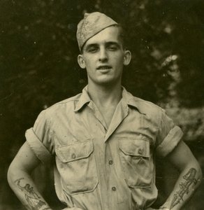 Getatoeëerde Amerikaanse soldaat, c.1941 door Unknown