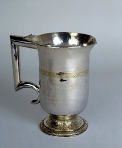 Aiguiere met een rechte handgreep in zilver en goud door Unknown artist