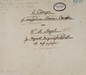 Eerste pagina van een manuscript van 5 cadensen voor piano door Mozart