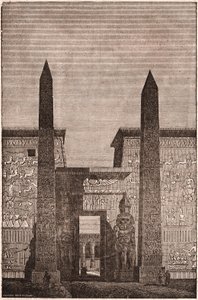 Vooraanzicht van een reconstructie van de Luxor Obelisken in Egypte