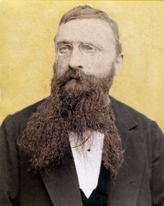 Portret van Francois Auguste Rene Rodin - Franse beeldhouwer - foto rond 1885 door Unknown artist