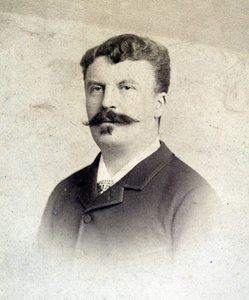 Portret van Guy de Maupassant door Unknown artist