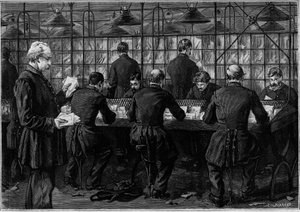Het sorteren van post in een kantoor van het Hotel des Postes in de Rue du Louvre in Parijs. Gravure in het tijdschrift 