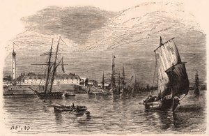 Uitzicht op de haven van Lorient, Morbihan, Bretagne, Frankrijk: zeilboten en boot op de voorgrond, havengebouwen en vuurtoren op de achtergrond