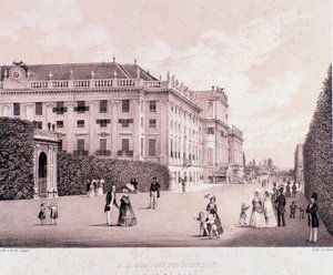 Wandelaars in het park van Schloss Schönbrunn in Wenen