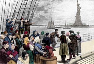 Aankomende families van emigranten in de haven van New York, het vrijheidsbeeld is zichtbaar. Gravure uit 