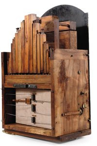 Zwarte Woud staande klok met orgel