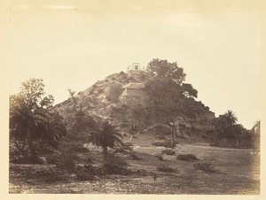 [Hut op een heuvel, India]. door Unknown artist