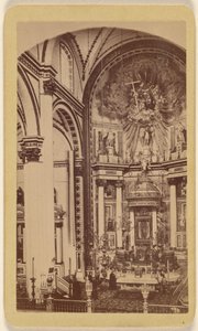 [Interieur van een ongeïdentificeerde kerk].