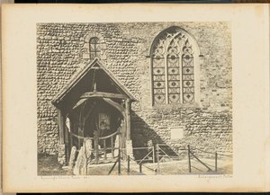 Portaal van de kerk in Lyminge. door Unknown artist