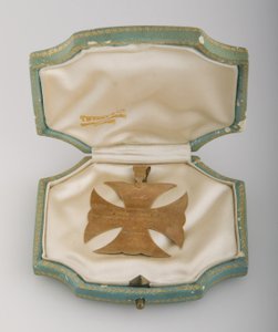 Maltezer kruis hanger toegekend aan Bertha Palmer door Unknown artist
