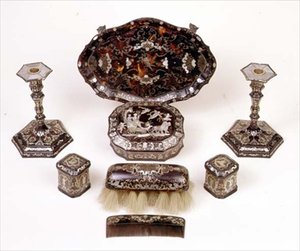 Piqué schildpad dressing tafel set, ca. 1740