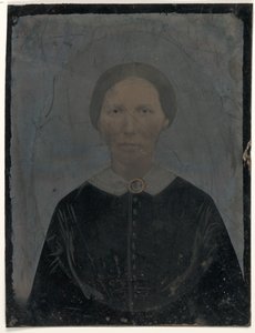 [Portret van vrouw]. door Unknown artist