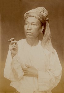 Een Birmaanse man, ca. 1885 door Unknown photographer