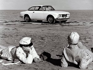 Alfa Romeo Giulia GT 1750 Veloce door Unknown photographer
