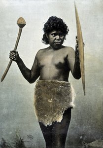 Australische Aboriginal vrouw verantwoordelijk voor de wapens van haar man - autochroom