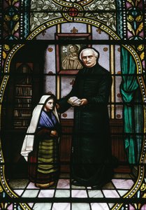 Bernadette en Abbe Peyramale, gebrandschilderd glas in de parochiekerk van Lourdes, Languedoc-Roussillon-Midi-Pyrénées, Frankrijk, 20e eeuw door Unknown photographer
