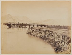 Brug over de Kabul Rivier door Unknown photographer