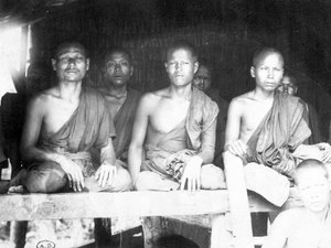 Cambodjaanse monniken - fotografie, eind 19e eeuw door Unknown photographer