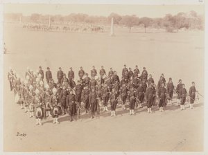 Tamboers en pijpers door Unknown photographer