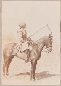 Lance Daffadar Sultan Khan, Indiase Cavalerie, drill order, Delhi door Unknown photographer