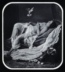 Naakte vrouw liggend rond 1850 Anonieme fotografie door Unknown photographer