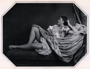 Naakte vrouw liggend rond 1859. Anonieme fotografie door Unknown photographer