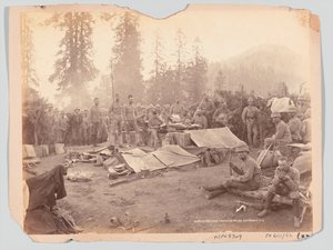 Northumberland Fusiliers Mess tijdens de Black Mountain Expeditie, 1888 door Unknown