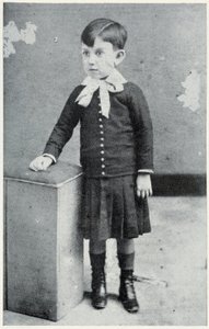 Pablo Picasso op 4-jarige leeftijd - in "Picasso, iconografische documenten" door Sabartes door Unknown photographer